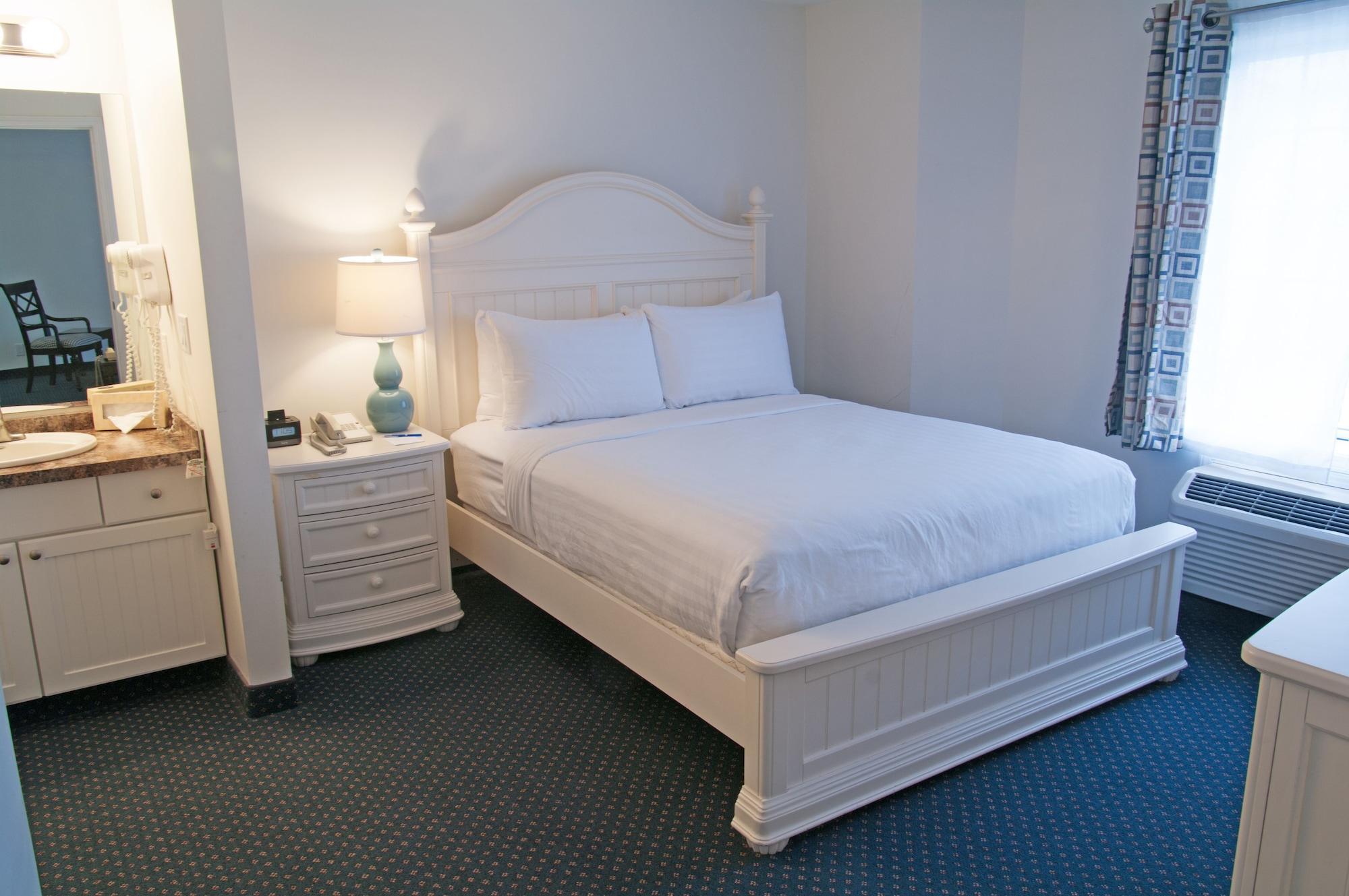 Charlevoix Inn & Suites Surestay Collection By Best Western 外观 照片